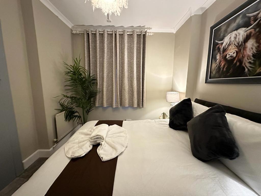 Beautiful Family Apartment Лондон Екстер'єр фото